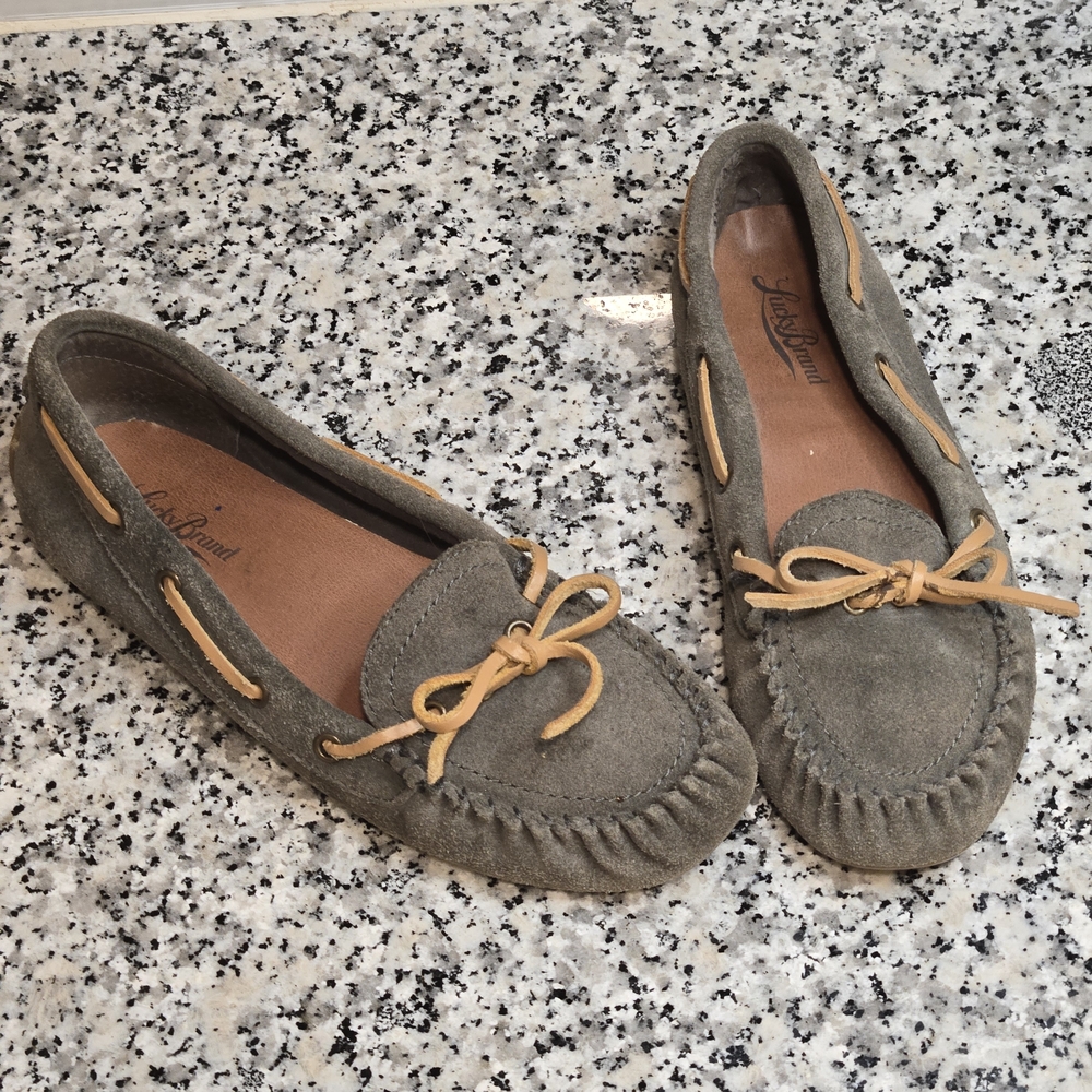 Lucky Brand Abelle Grey Suede Moccasin Flats - Size 7M